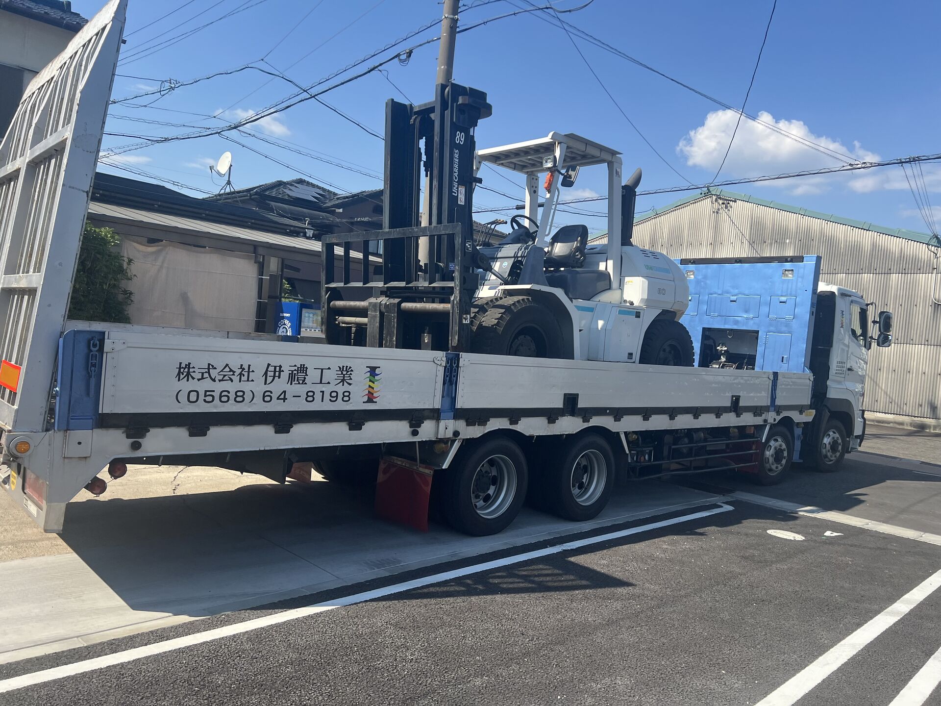 事務員が大型車に乗って同行してみた！